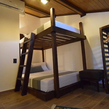 Kale Guesthouse Gjirokastër Esterno foto