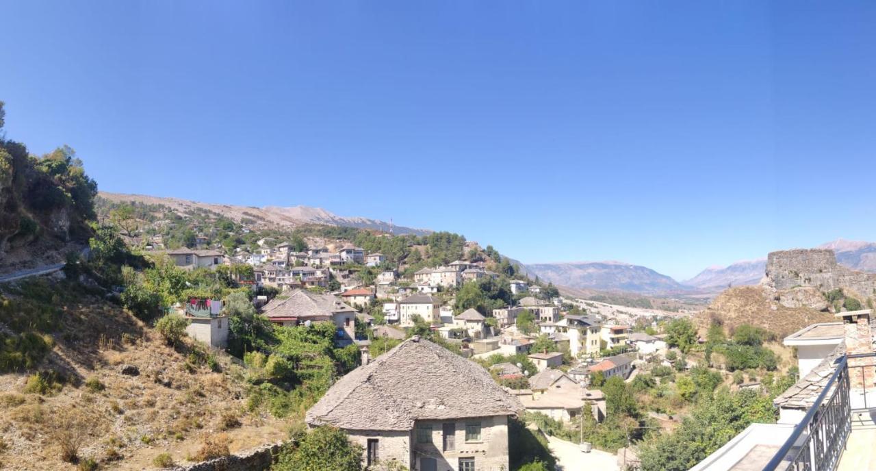 Kale Guesthouse Gjirokastër Esterno foto
