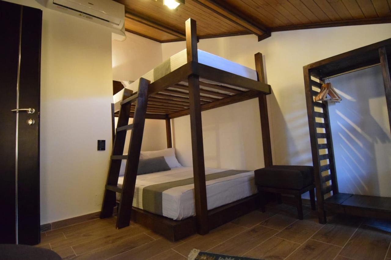Kale Guesthouse Gjirokastër Esterno foto
