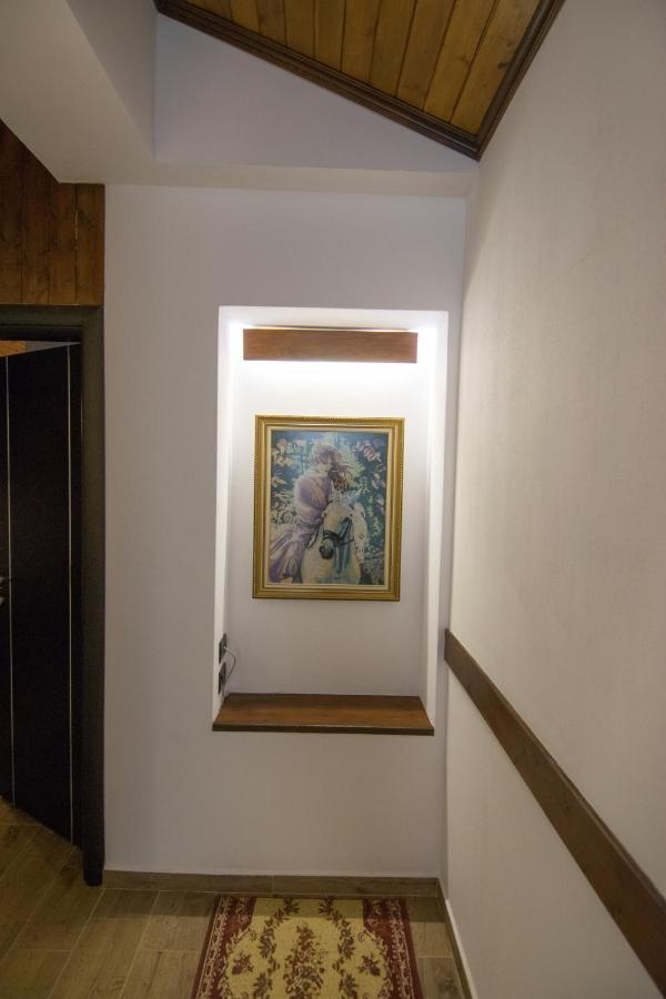 Kale Guesthouse Gjirokastër Esterno foto