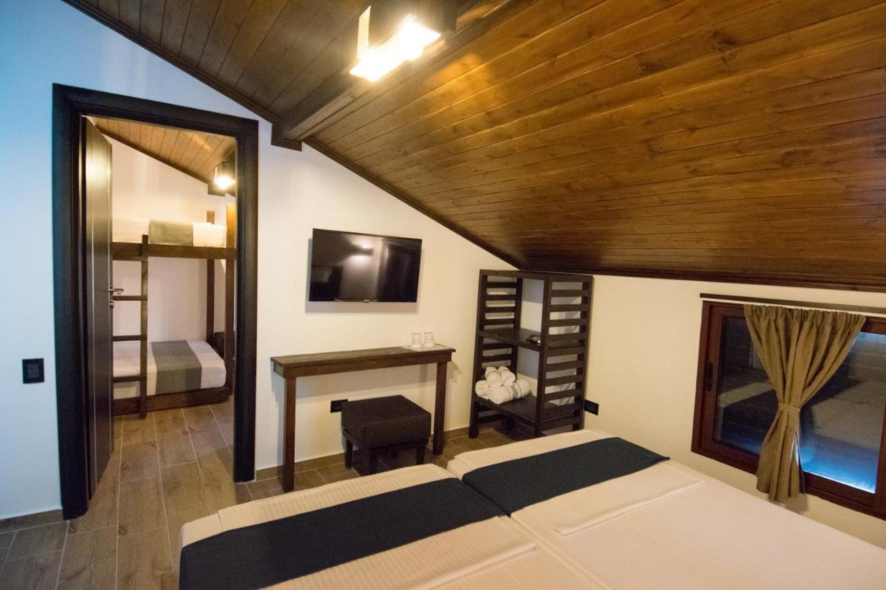 Kale Guesthouse Gjirokastër Esterno foto